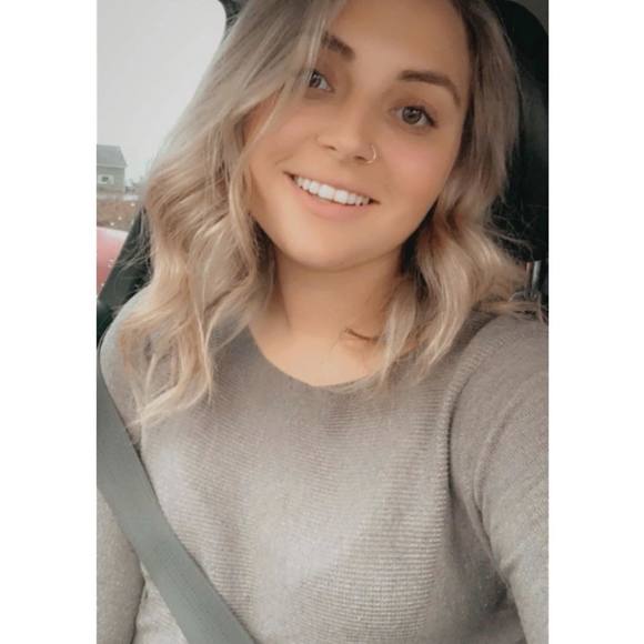 Meet your Posher, Micheala - Picture 1 of 1